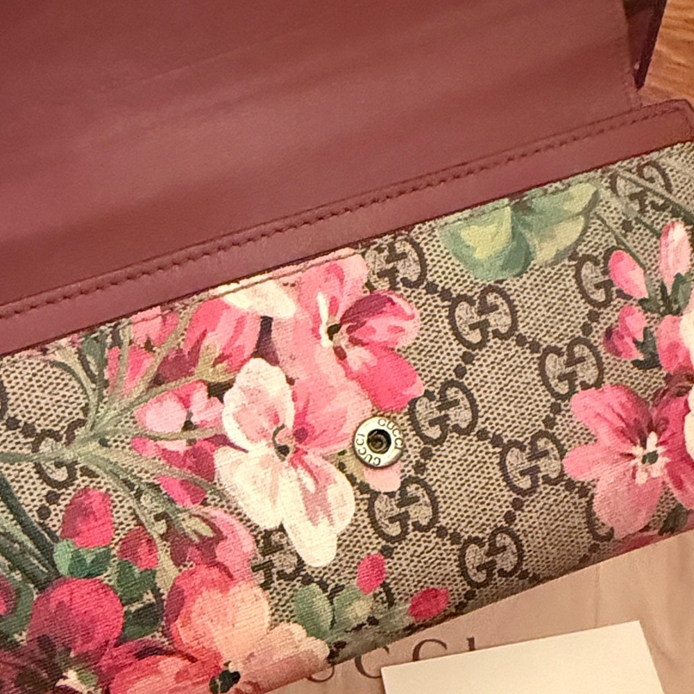 Gucci Women's Floral Wallet - Pink and Brown - Picture 5 of 10